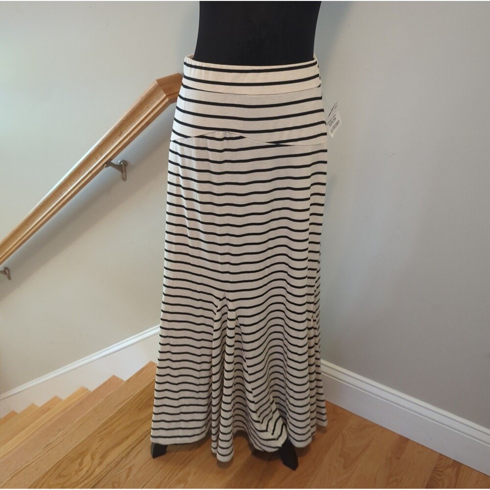 Nine 1 Eight Black And Crea Stripe Maxi Fit & Flare Skirt size Medium Length 41"